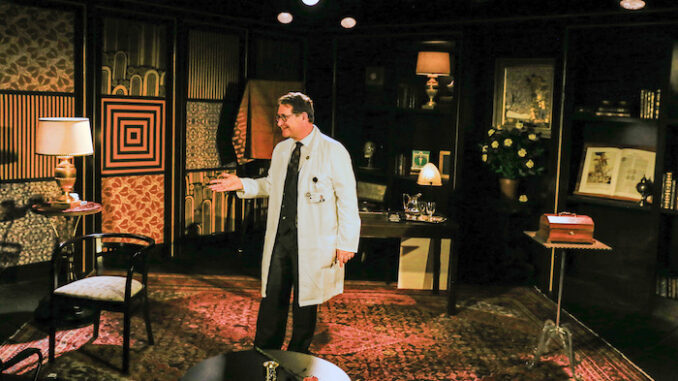 Rosenkranz Mysteries White Coat Moment